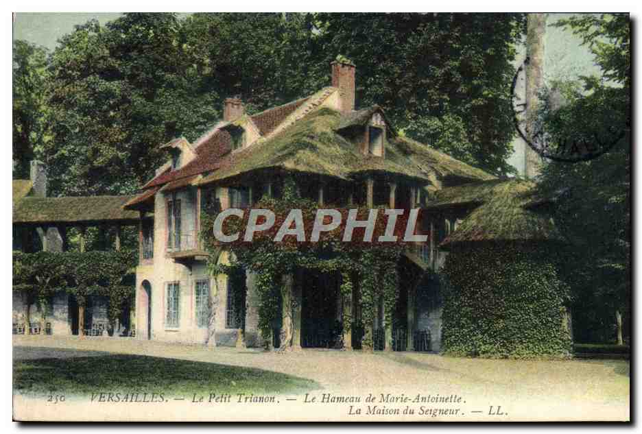 CPA Palais De Versailles Le petit Trianon Le hameau de Marie Antoinette La maison du seigneur 
