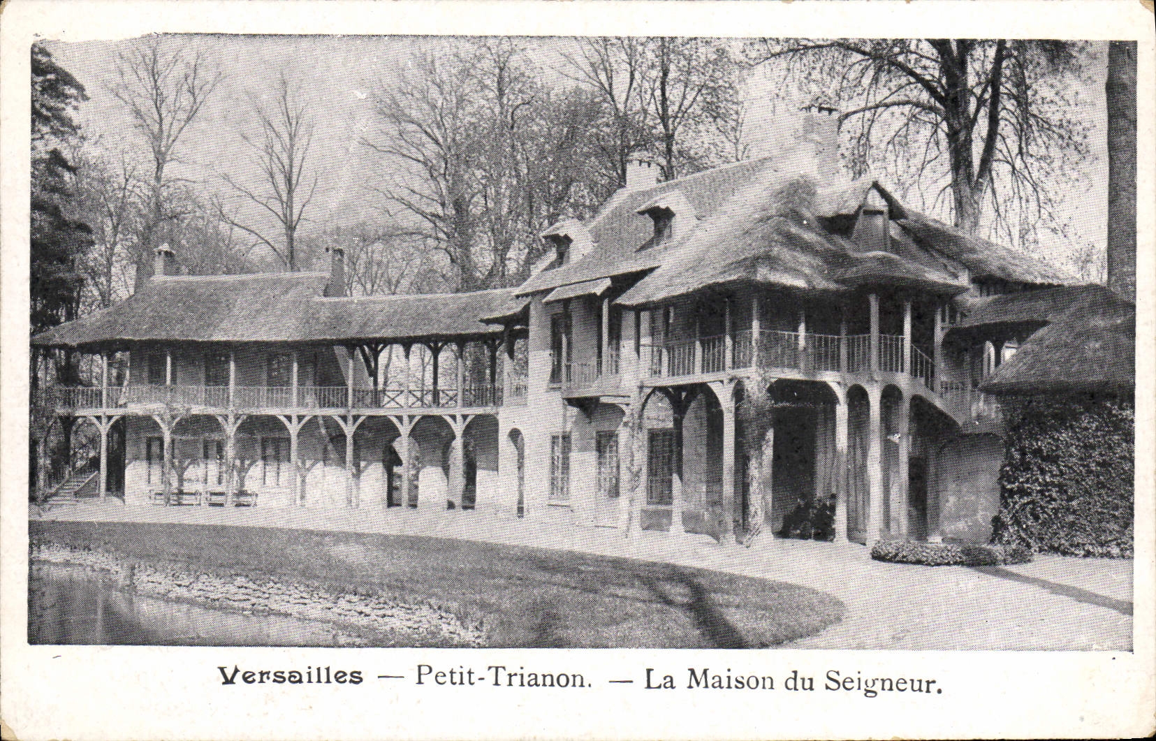 CPA Palais De Versailles Petit Trianon La Maison du Seigneur