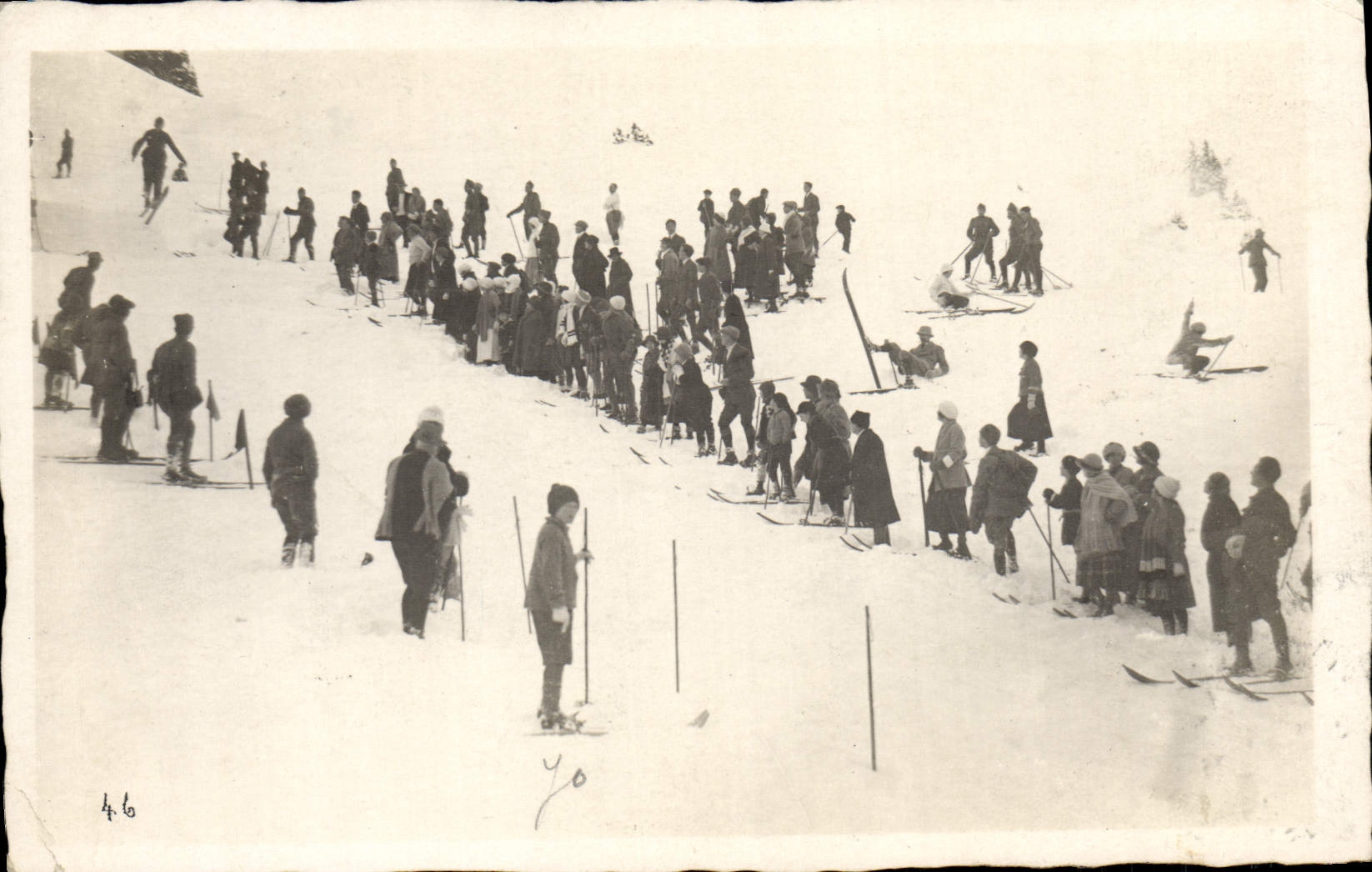 Sci in Villars-sur-Ollon — gruppo di sciatori innevati — editore sconosciuto, n° 4.6