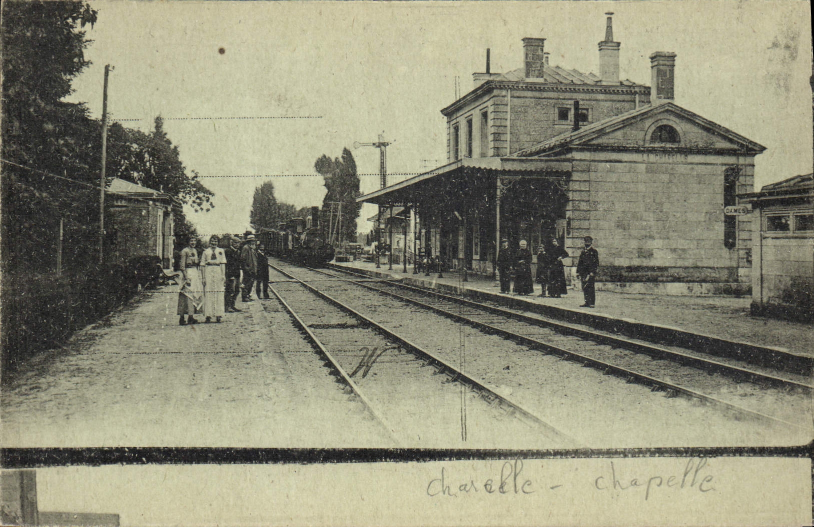 CPA recto verso Charelle Gare Chapelle Moulay Idriss vue de la route de Volubilis Train Locomotive 