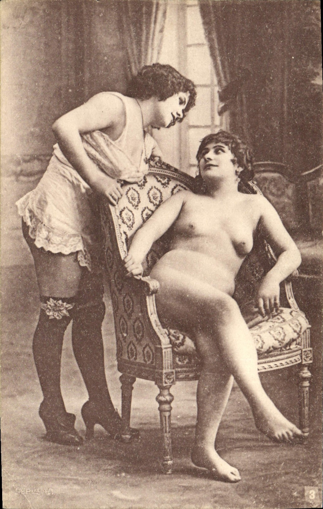 Deux femmes — scène intime — Lagache, Série 6