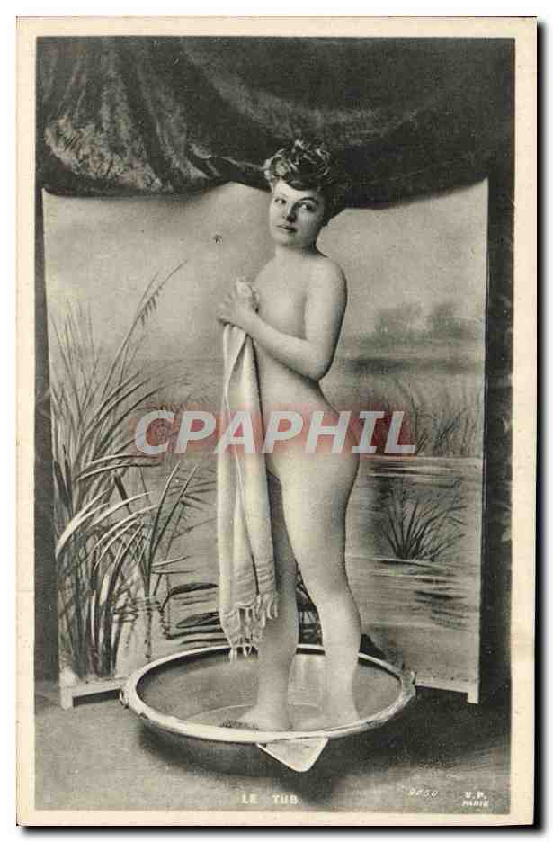 Mujer desnuda en bañera — escena de cabaret — U.P. PARIS, n° 2450