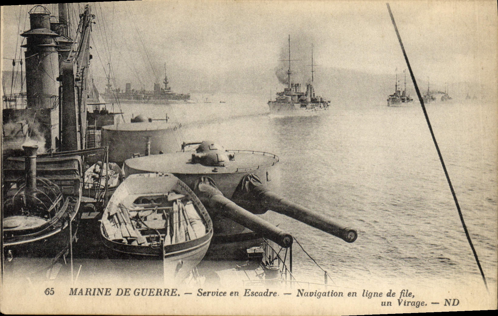 Marine de Guerre — Service en Escadre — Navigation en ligne de file, un Virage — ND