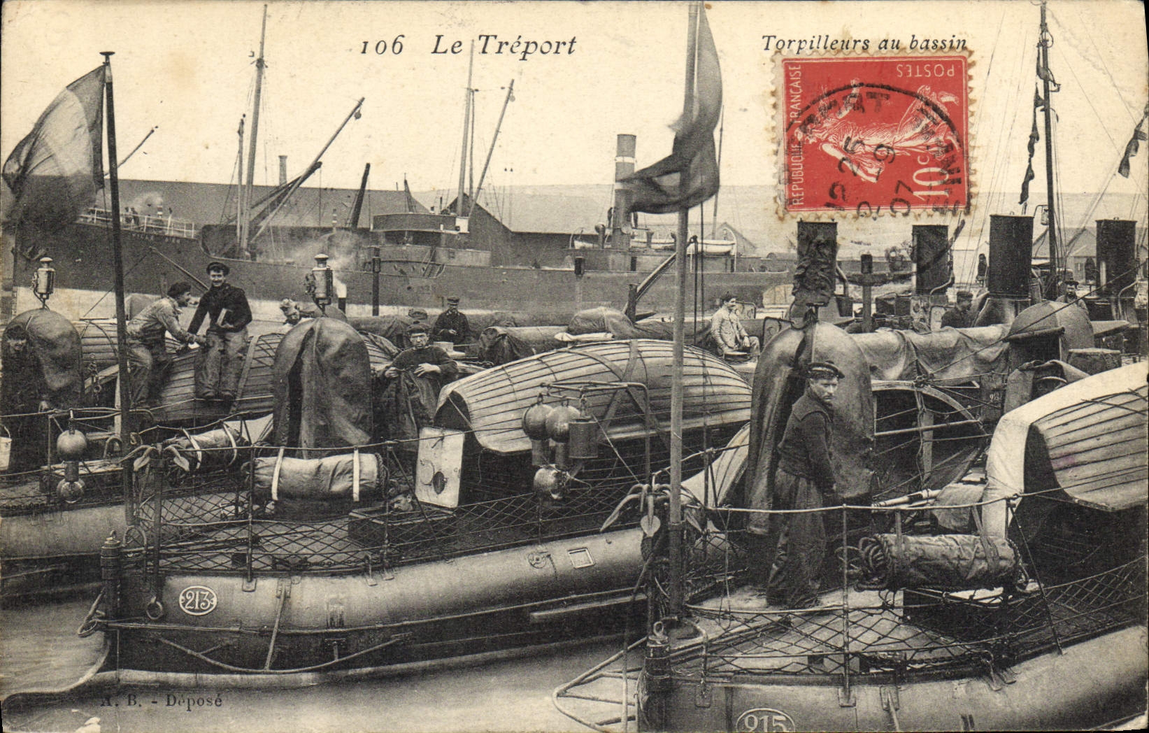 CPA Bateau Guerre Le Treport Torpilleurs au bassin 