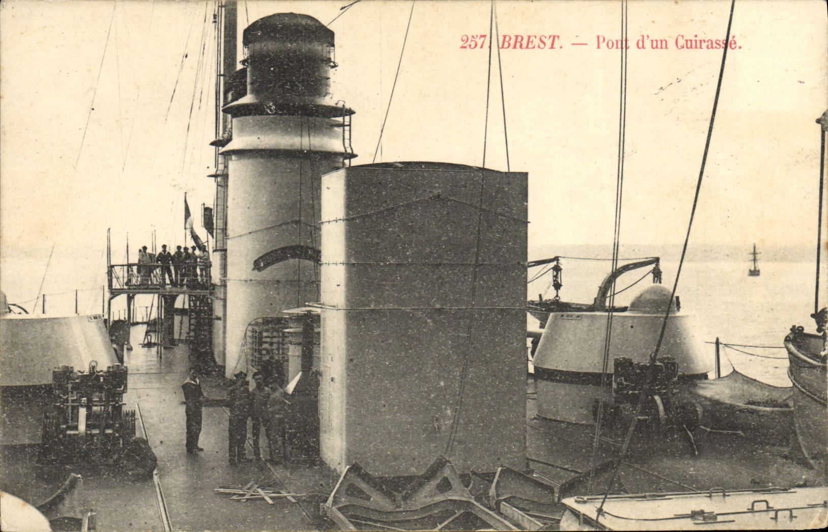BREST — Pont d'un Cuirassé — Éditeur anonyme, n° 257
