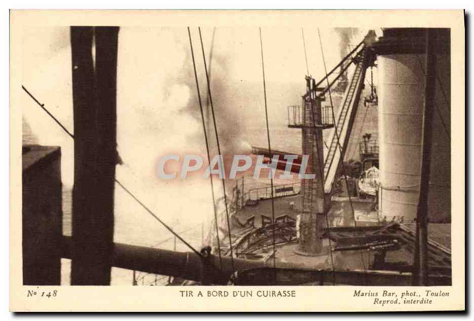 CPA Bateau Guerre Tir a bord d'un cuirasse