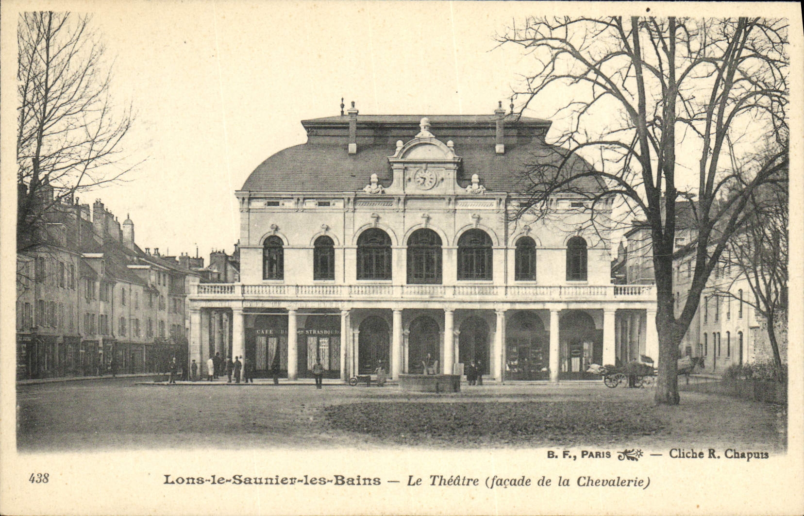CPA Lons le Saulnier les Bains Le Theatre facade de la chevalerie 