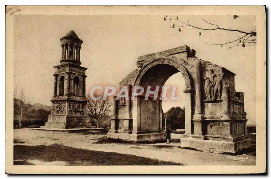Saint-Rémy-de-Provence — Romeinse monumenten die dateren uit de tijd van Augustus — Photo George