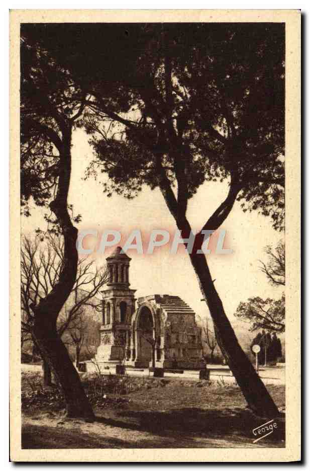 St-Rémy-de-Provence — Monuments romains vus à travers les pins — J. George, n°496