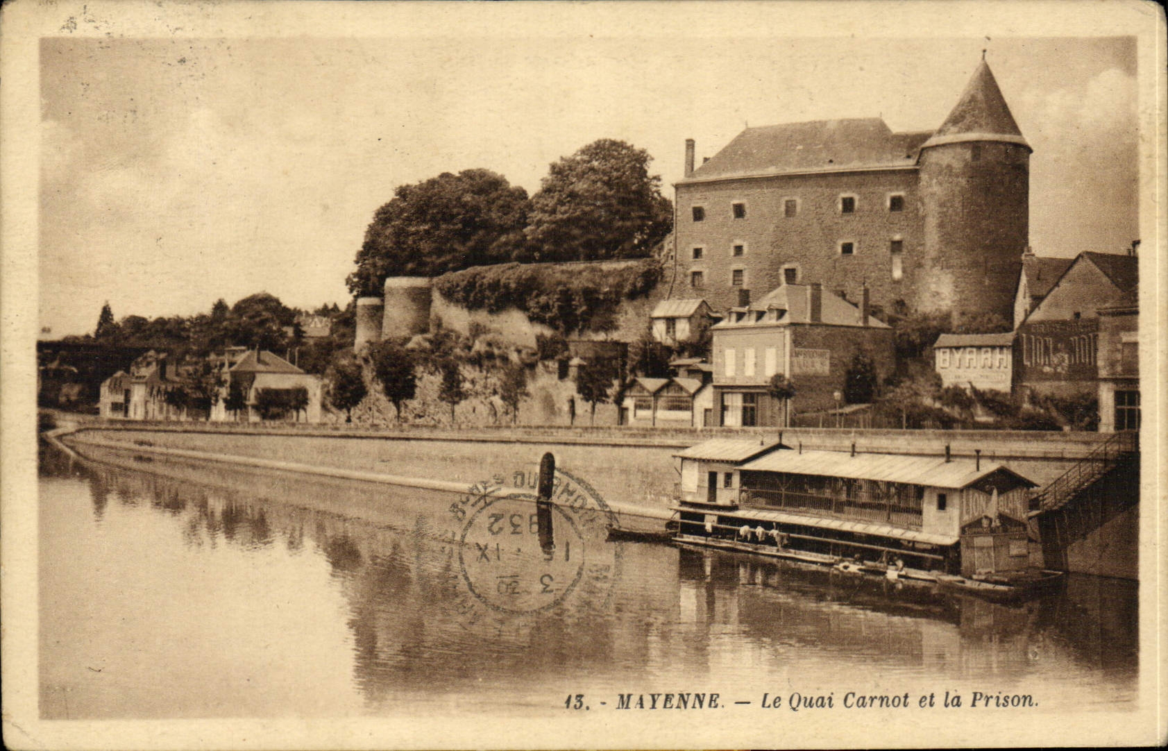CPA Mayenne Le Quai Carnot et la prison 
