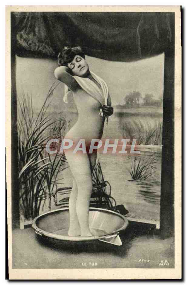 Femme nue dans un bain — scène de 'Le Tub' — W.P. PARIS, n° 1147