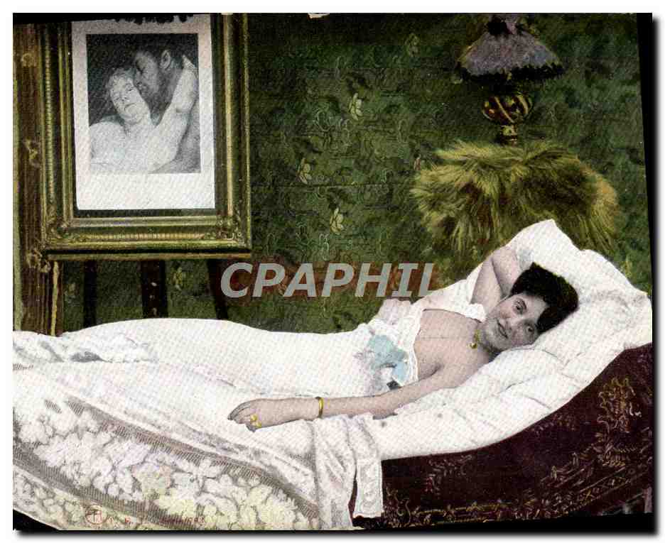 CPA Femme nu erotique 
