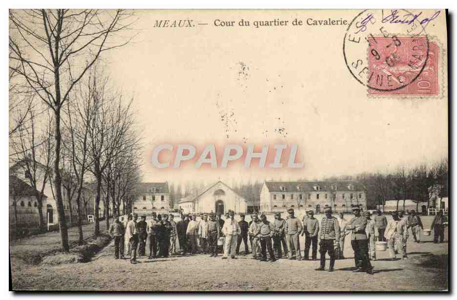 Meaux — Cour du quartier de Cavalerie — CPAPHIL