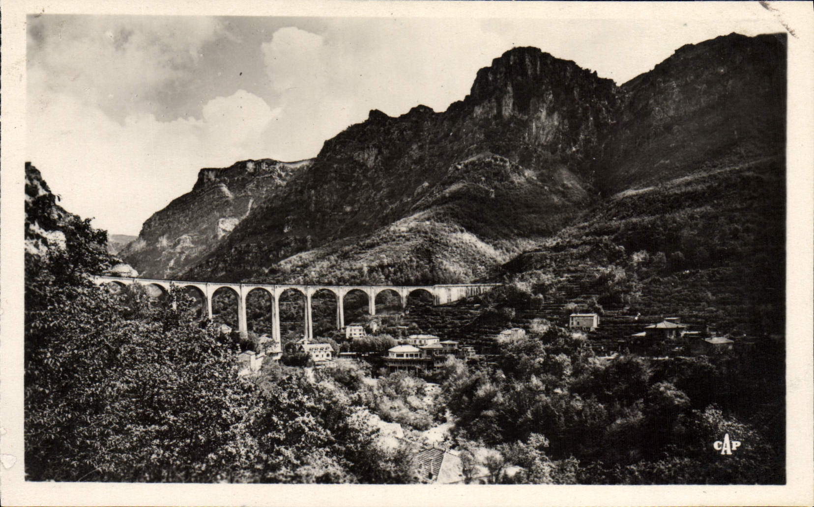 CPA Les Gorges Du Loup Panorama Le Viaduc