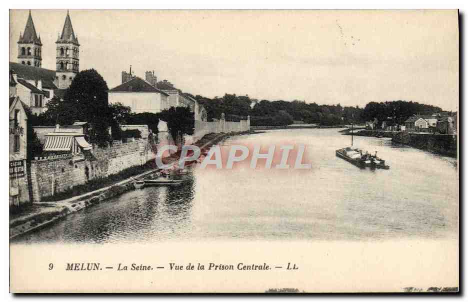 CPA Melun La Seine Vue de la Prison Centrale Bateau Peniche