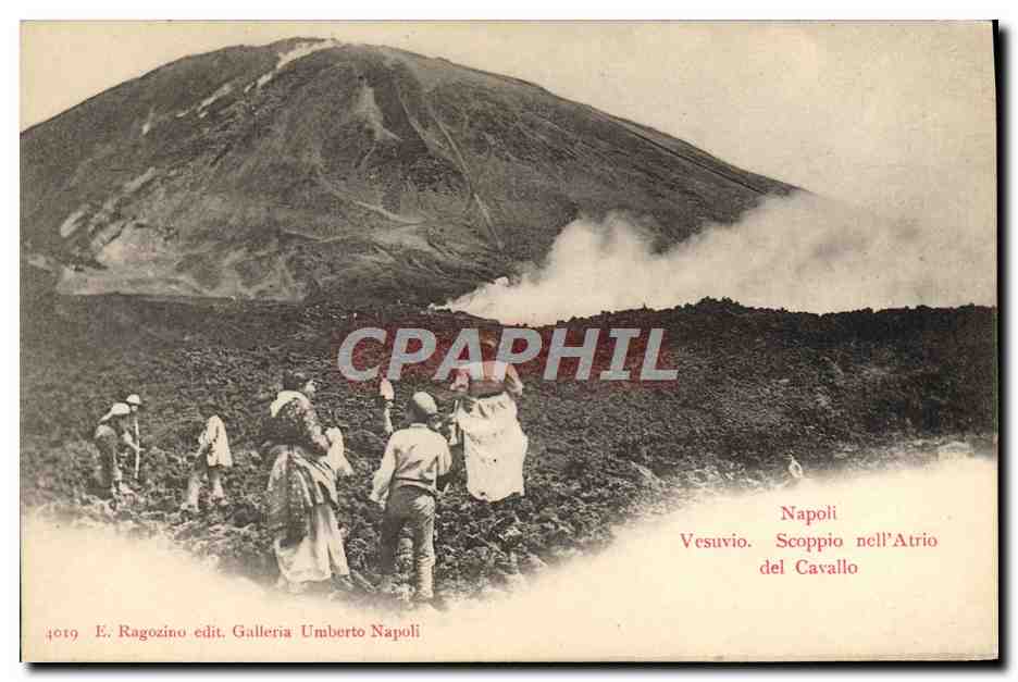 Vesuvio. Scoppio nell'Atrio del Cavallo — E. Ragozino edit. Galleria Umberto Napoli, n° 4019