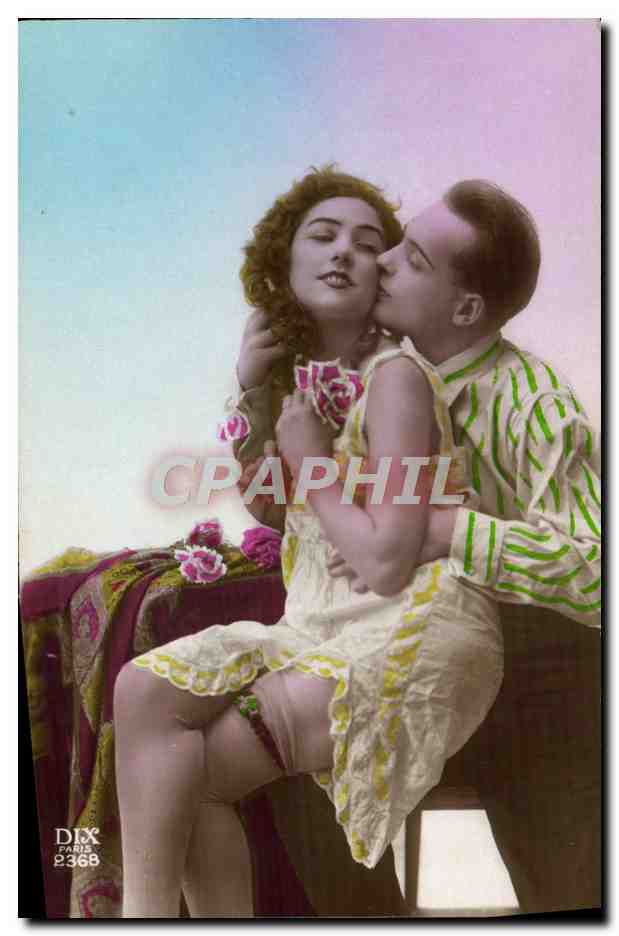 Couple amoureux — scène intime — DIX PARIS n°2368