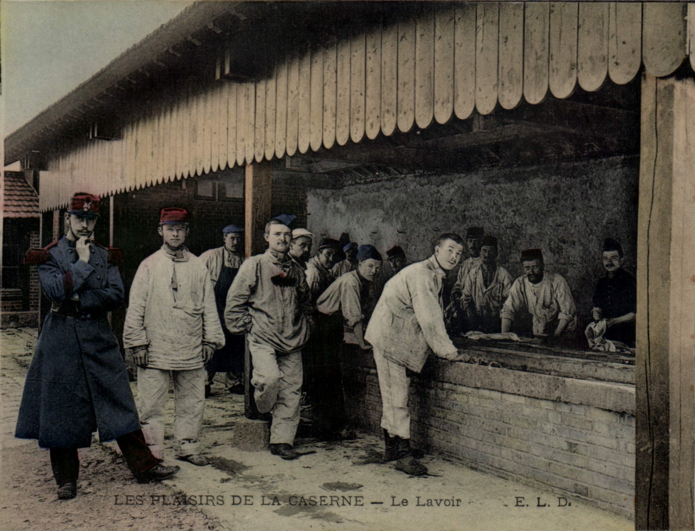 Les plaisirs de la caserne — Le Lavoir — E. L. D.