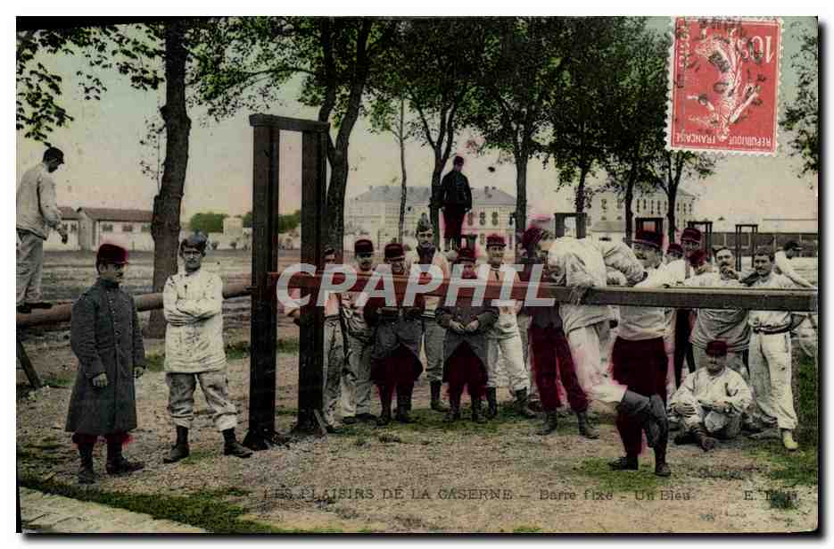 CPA Militaria Caserne Barre feixe Gymnastique