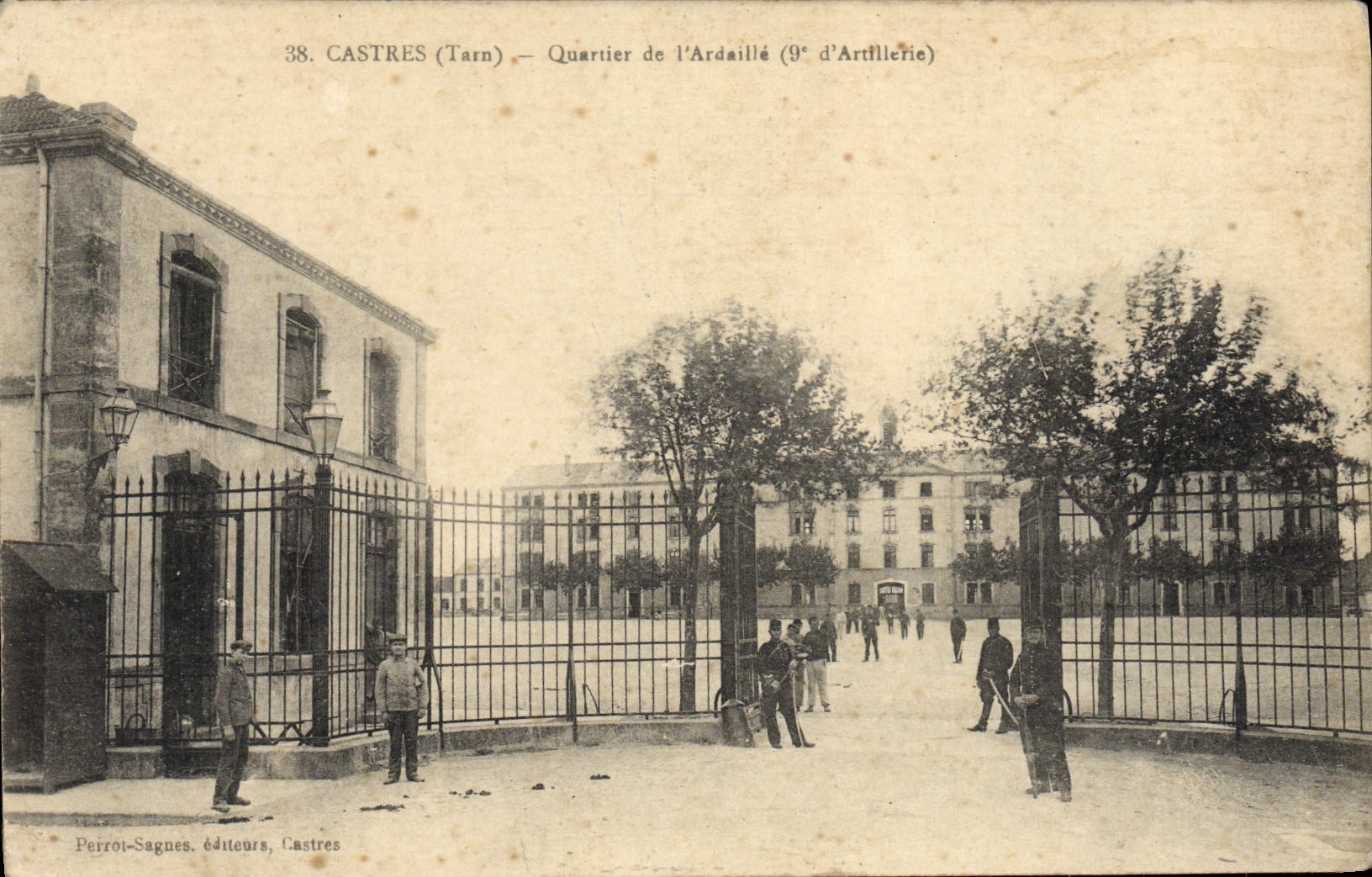 CPA Militaria Caserne Castres Quartier de l'Ardaille 9eme d'artillerie 