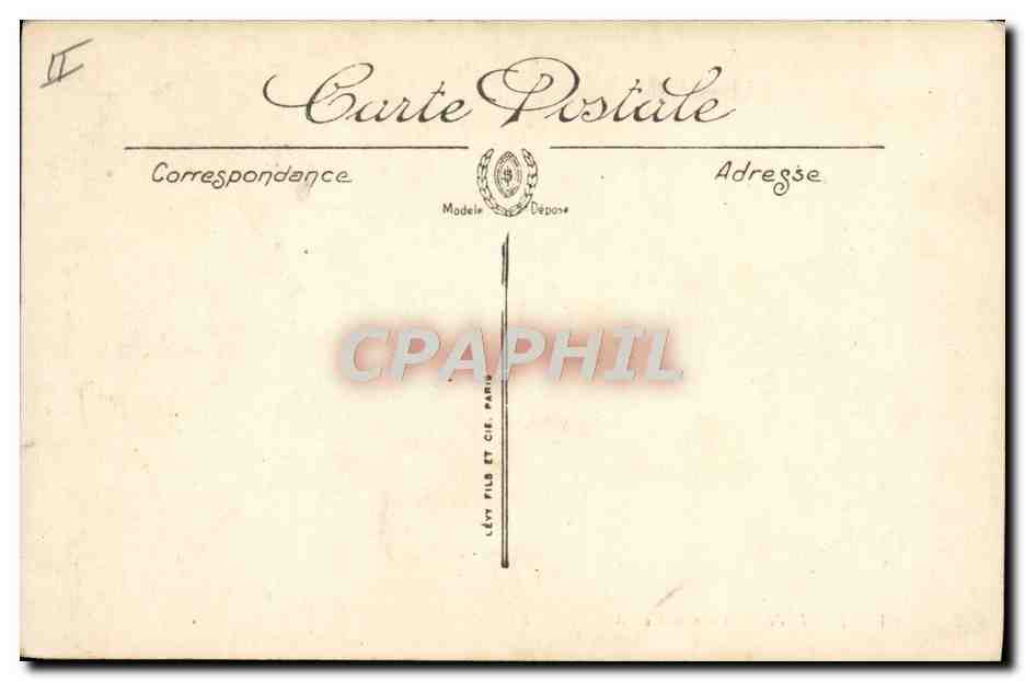 CPA Bateau de guerre Toulon Cuirasses en marche  — Verso