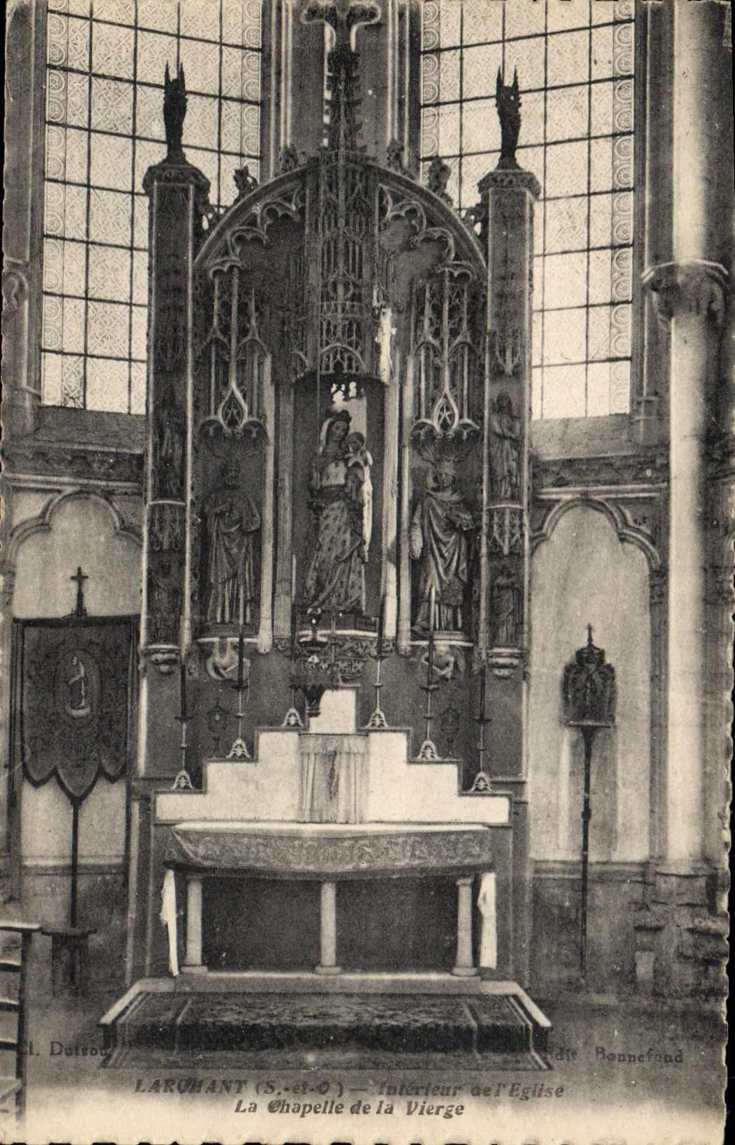CPA Larchant Interieur de l'eglise La chapelle de la vierge 