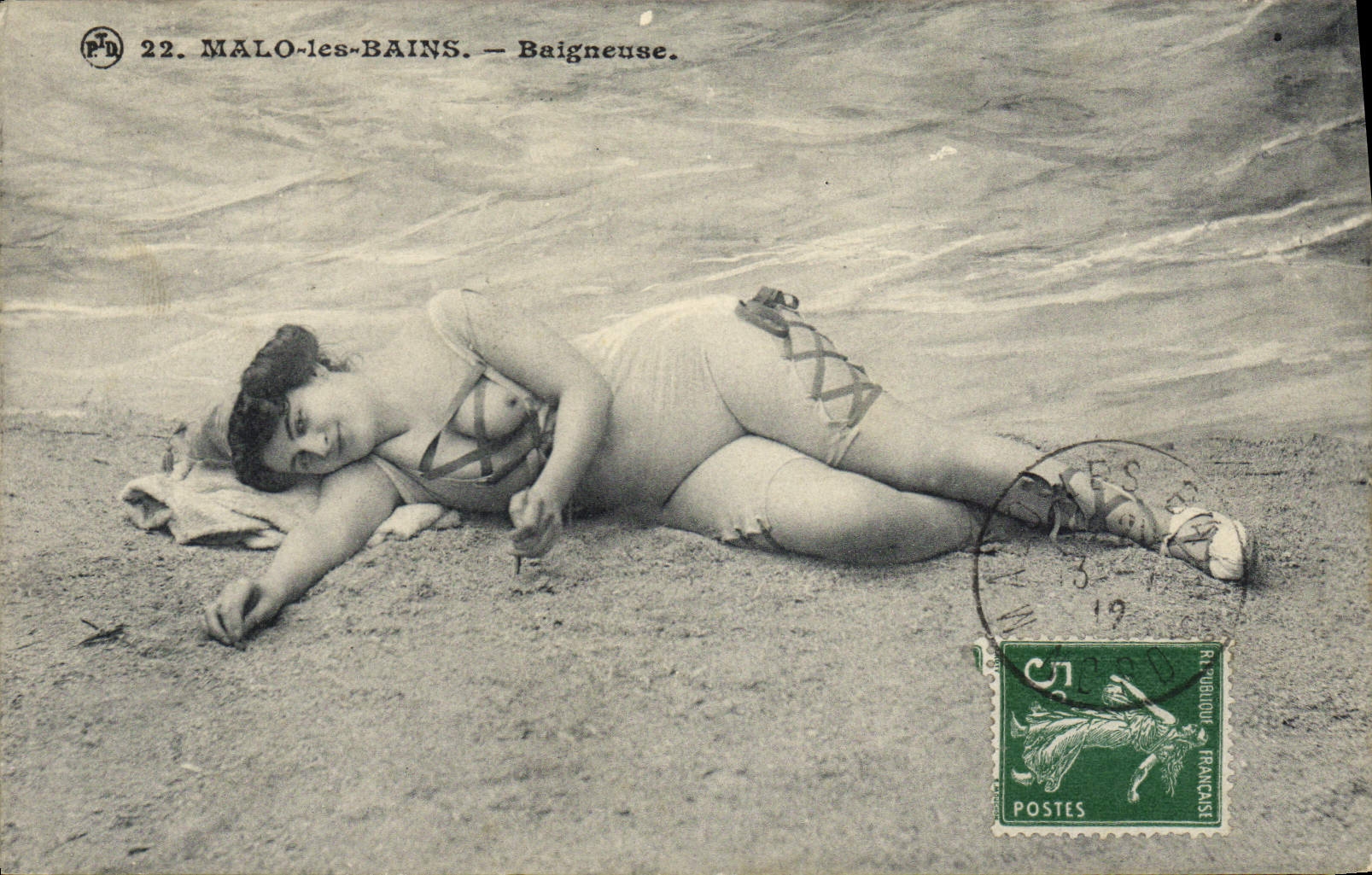 CPA Nu erotique Femme Malo les Bains Baigneuse 