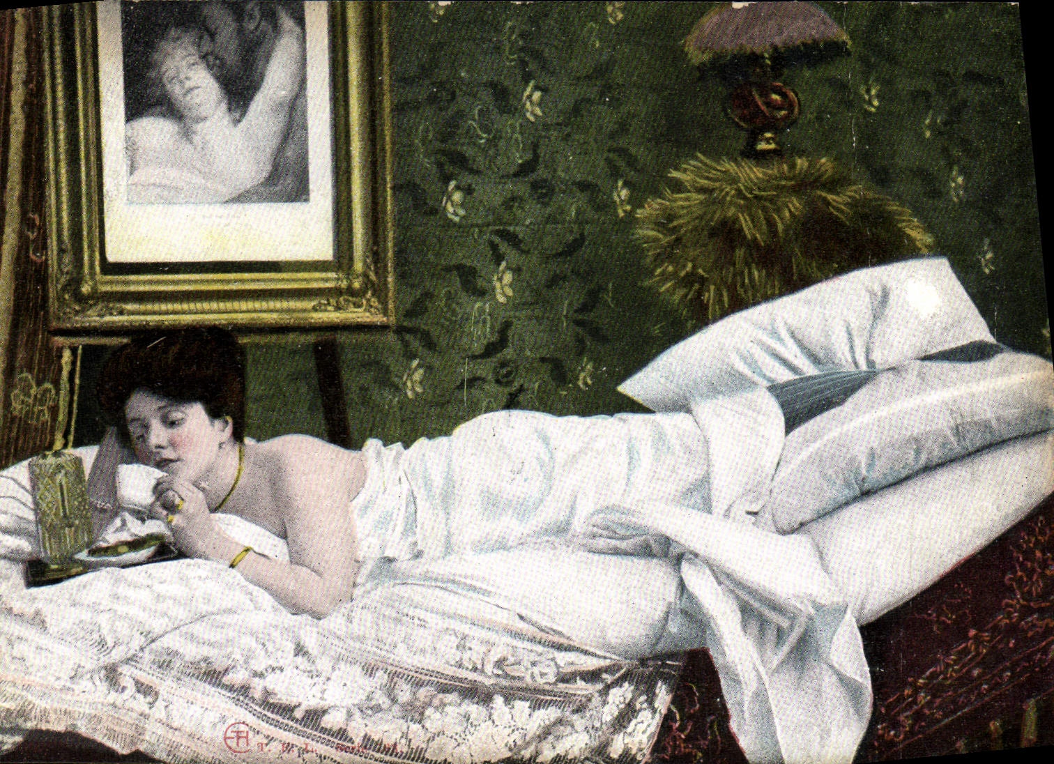 Femme allongée dans un lit — scène intime — éditeur H. B. (H. B. Paris) n° 12