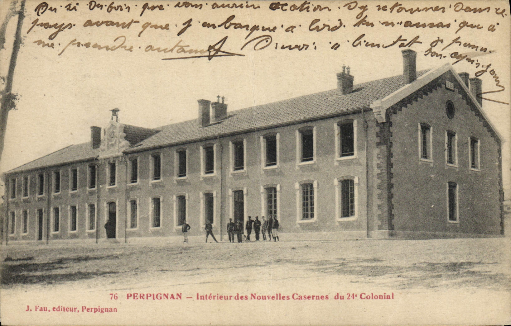 CPA Militaria Caserne Perpignan Interieur des nouvelles casernes du 24eme colonial 