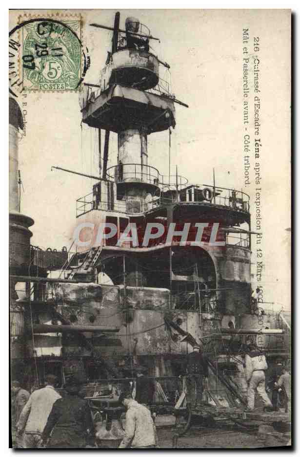 Mat et passerelle avant - Côté tribord - Croix d'Escadre Léna après explosion du 12 Mars 1906