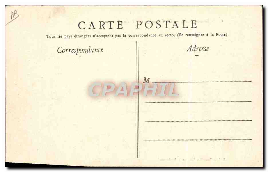 Dunkerque — Un Cuirassé passant Pérouse Troyeau — Édition Nouvelles Galeries, Dunkerque — Reverso