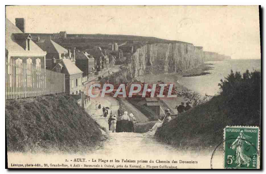 CPA Ault La Plage et les Falaises Prises Du Chemin des douaniers