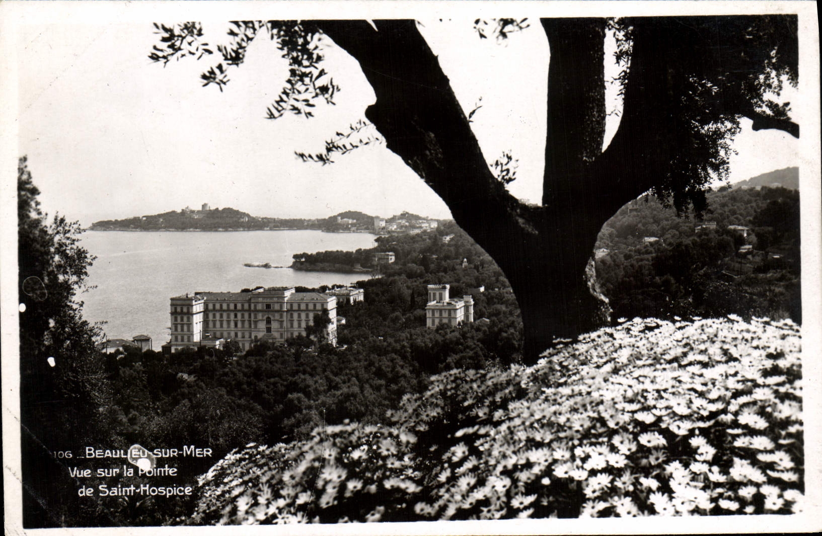 CPM Beaulieu Vue sur la pointe de Saint Hospice
