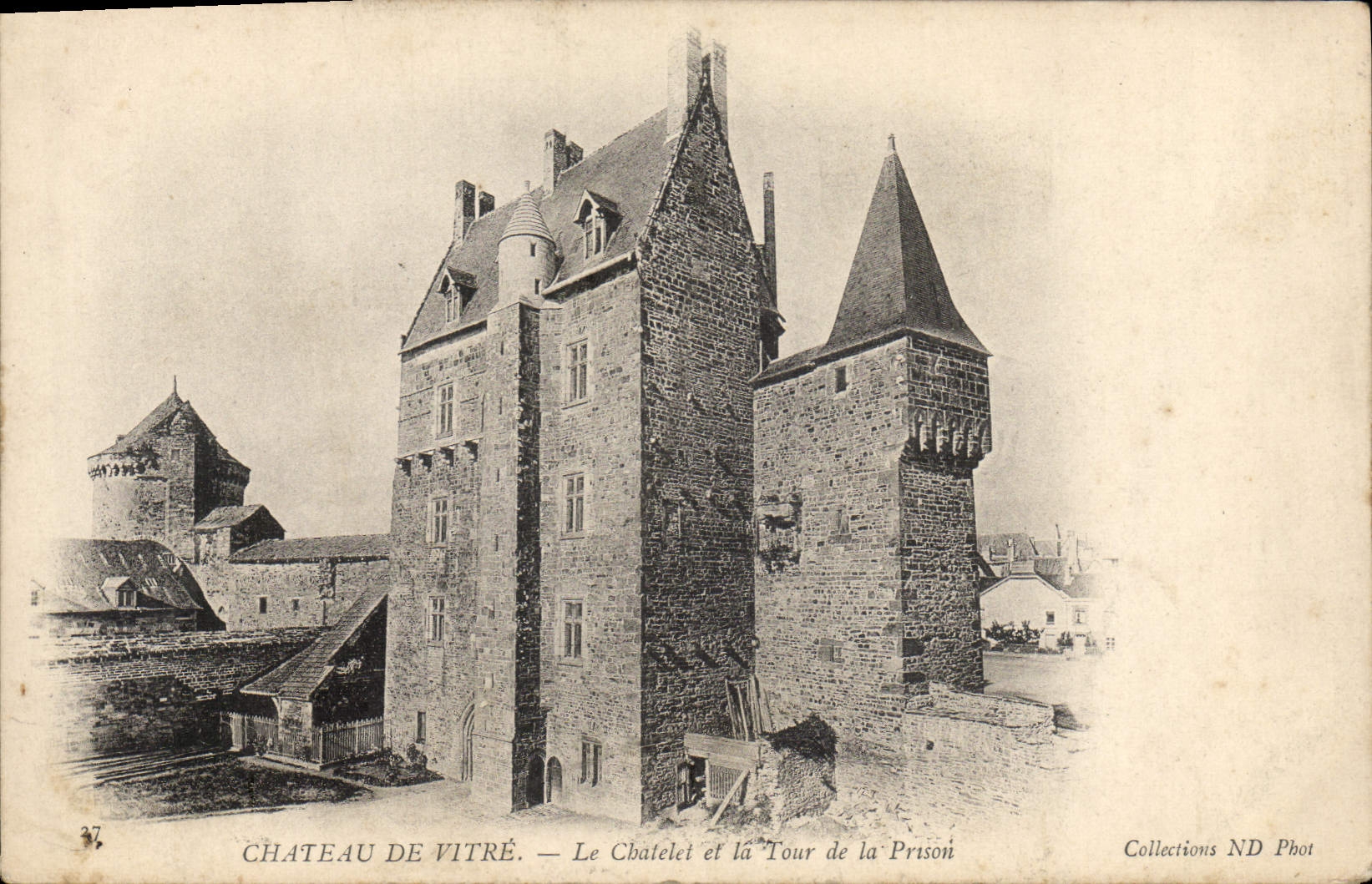 Château de Vitré — Le Châtelet et la Tour de la Prison — Collections ND Phot