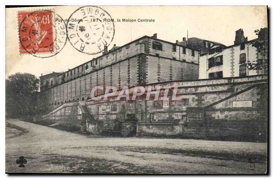 CPA Prison Riom la maison centrale 