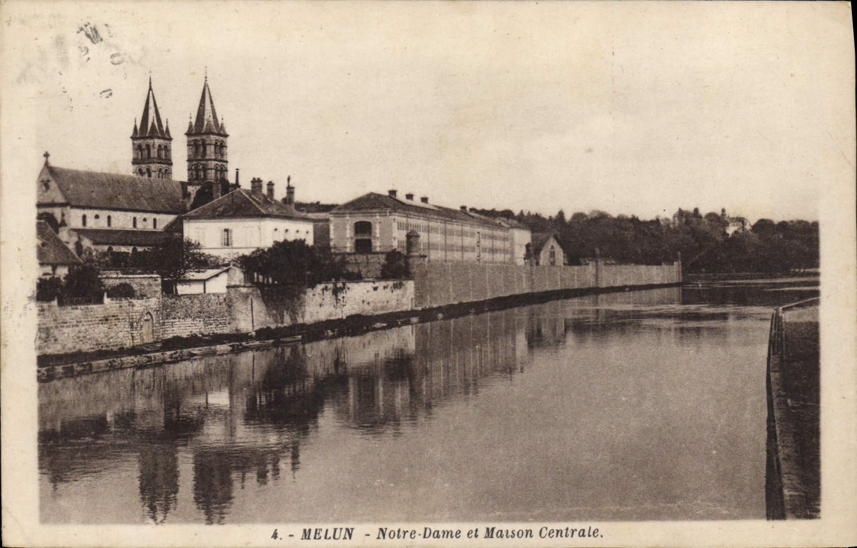 Melun - Notre-Dame et Maison Centrale — éditeur inconnu, n°4