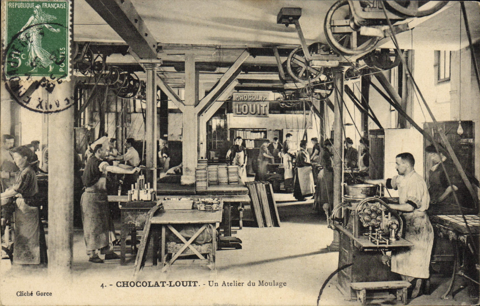 CPA Chocolat Louit Un atelier du moulage