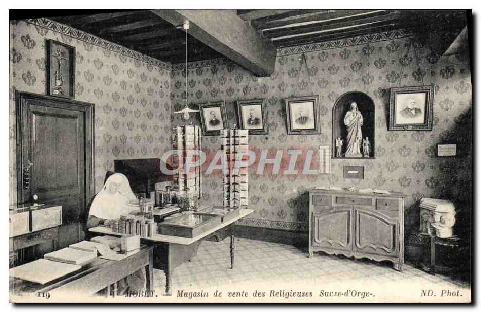 CPA Moret Magasin de vente des religieuses Sucre D'orge 