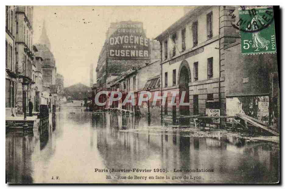 CPA Paris Inondations Rue de Bercy en face de la gare de Lyon Publicite Cusenier 