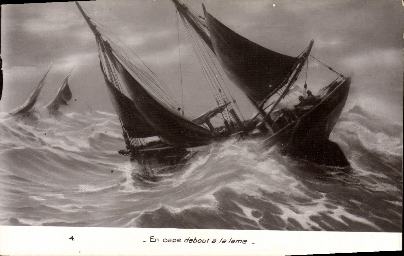 Schiff in vollem Segel auf einer Welle — maritime Illustration — Antike Ansichtskarte n°4