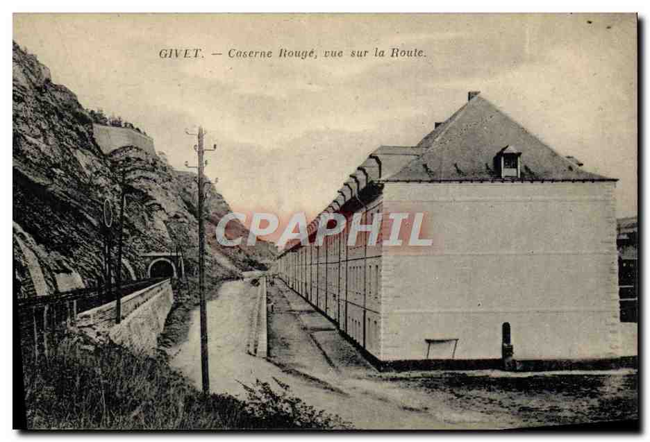 CPA Militaria Caserne Givet Caserne Bouge Vue sur la route 