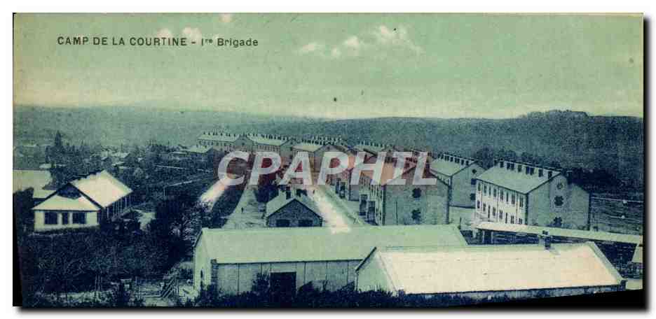 CPA Militaria Caserne Camp de la Courtine 1ere Brigade 