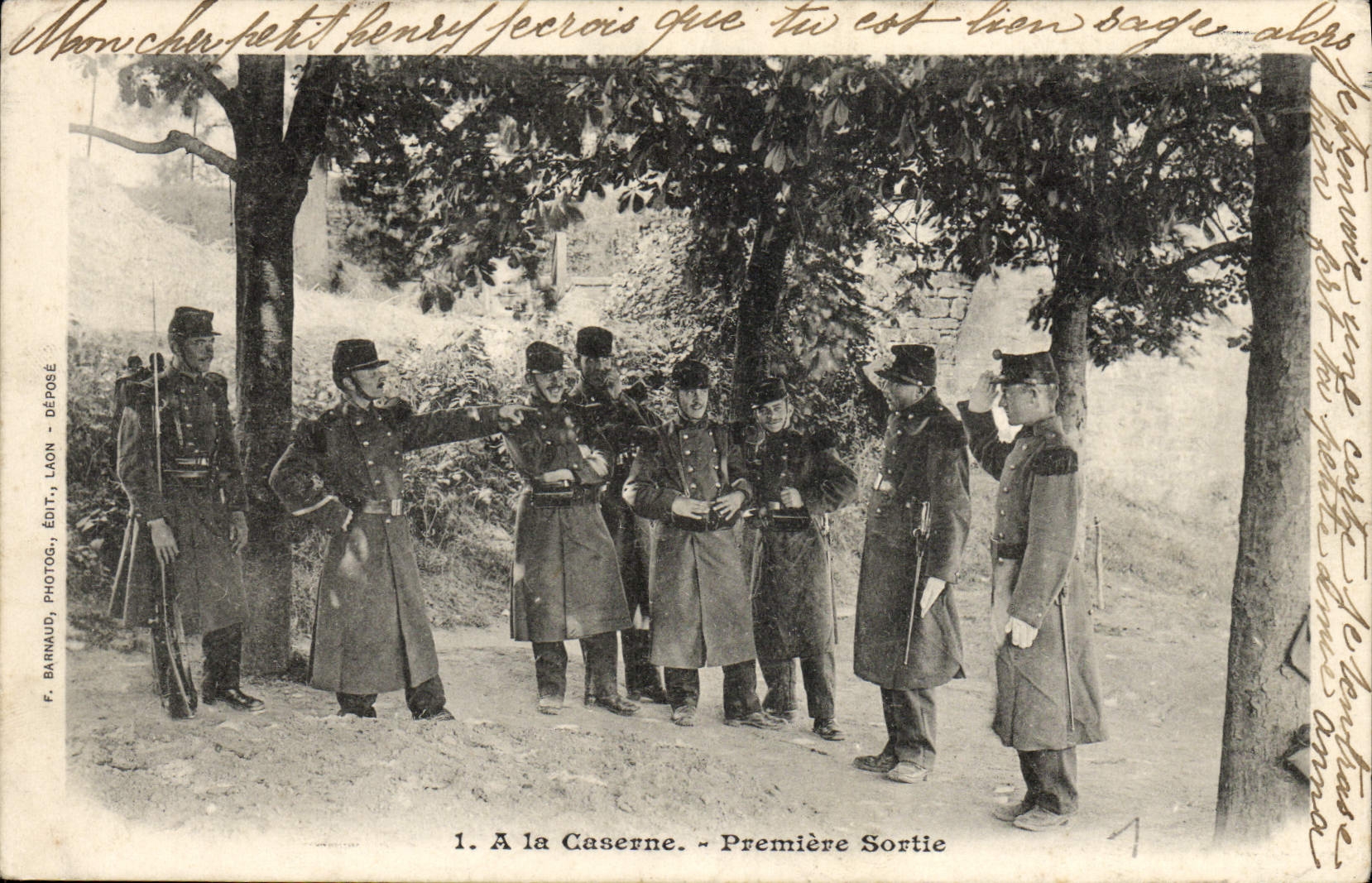 Soldats à la Caserne — Première Sortie — F. Barnaud, Photog., Édit., Laon