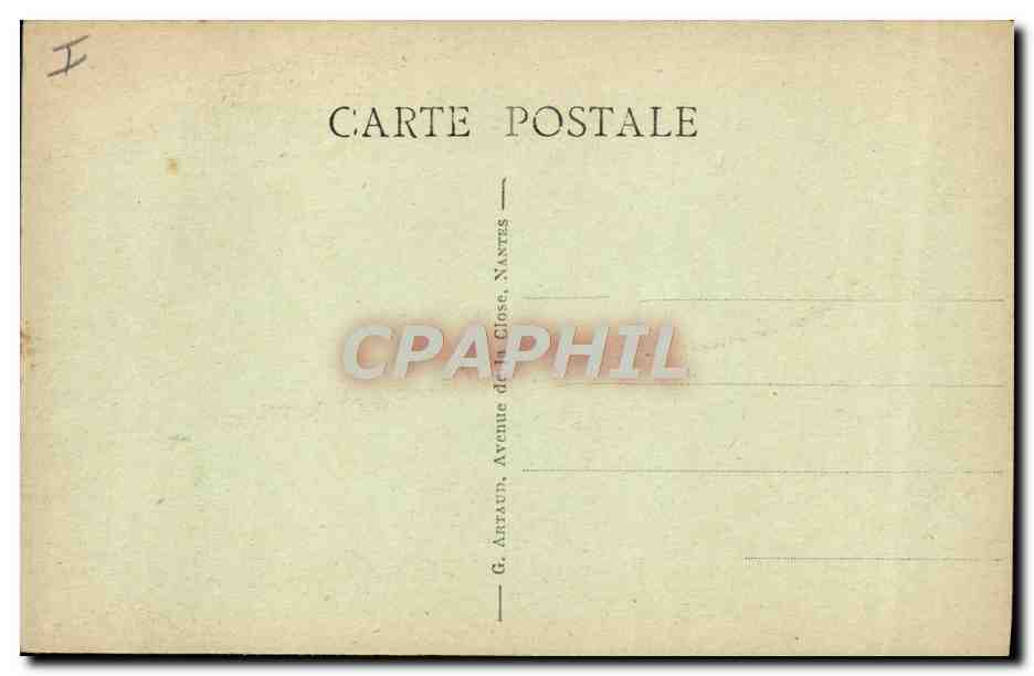 CPA Nevers La place de la Republique Le Theatre et la Tour Moyen Age du Palais Ducal — Verso