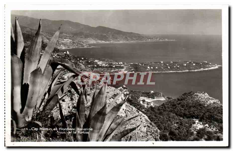 CPA Roquebrune Cap Martin et frontiere italienne vus de la Turbie 