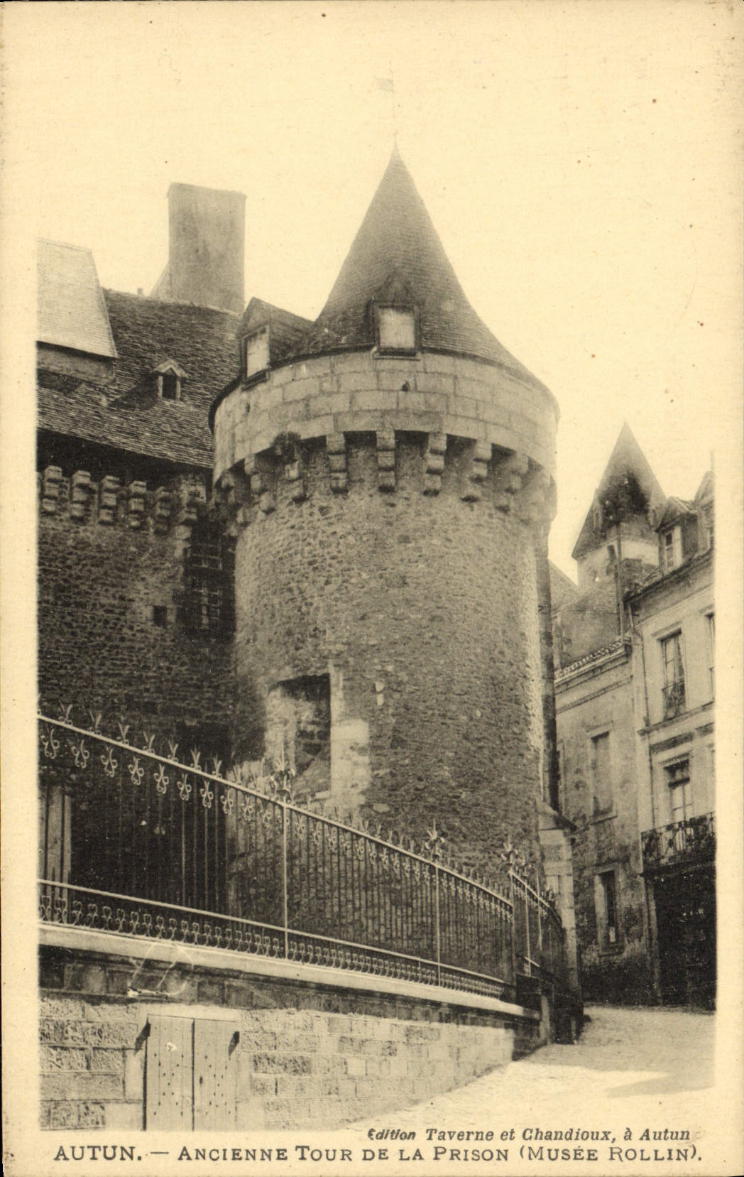 Autun — Ancienne Tour de la Prison (Musée Rollin) — Édition Taverne et Chandioux, à Autun