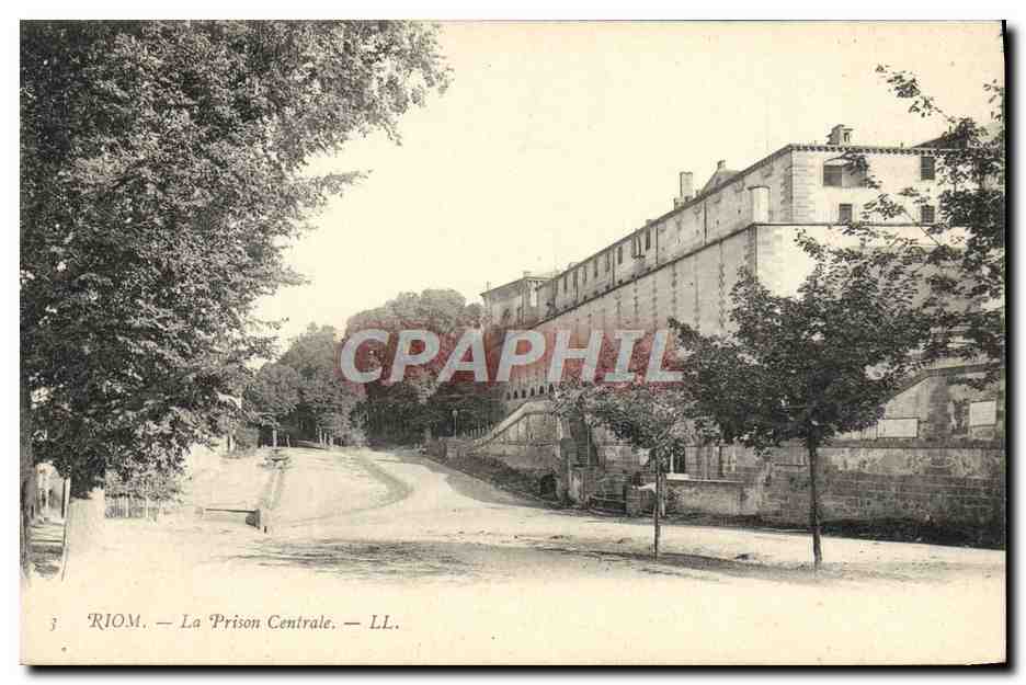 Riom — La Prison Centrale — LL.