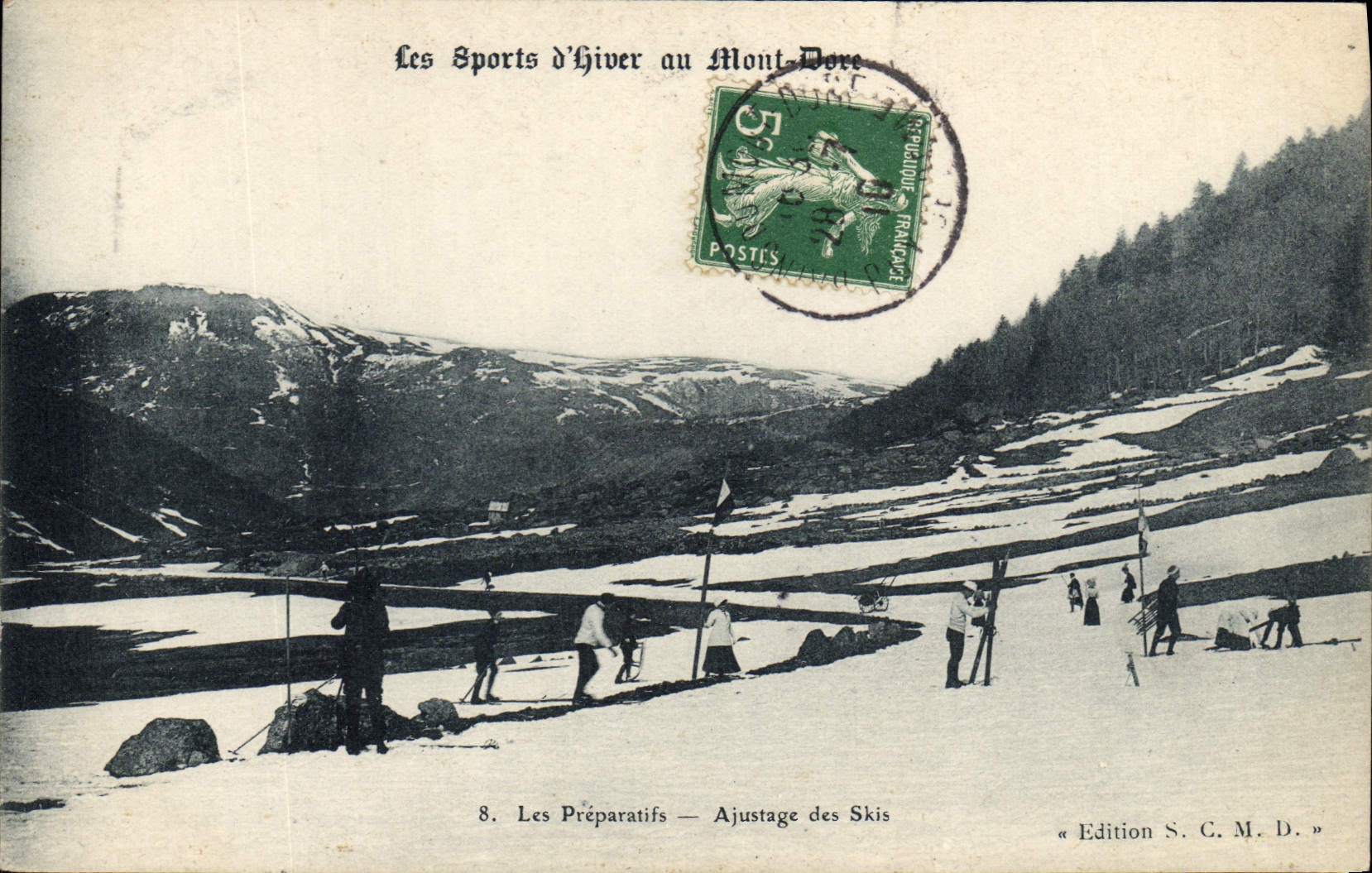 Les Sports d'Hiver au Mont-Dore — Les Préparatifs — Ajustage des Skis — Édition S. C. M. D.