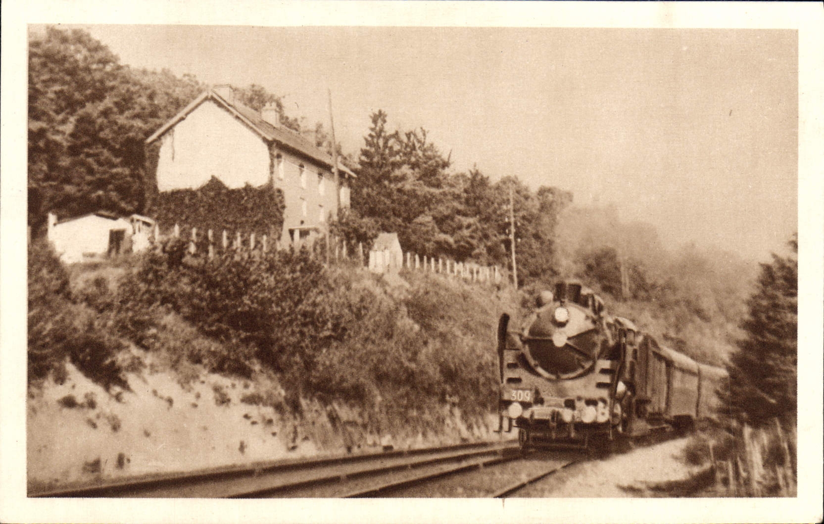CPA Train Locomotive Chemin de fer du Nord Train Rapide Paris Lille Paris Arras