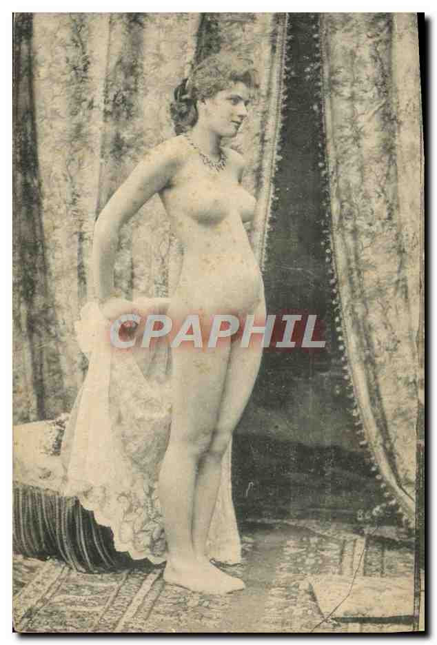 Mujer desnuda — pose de estudio — editor AP
